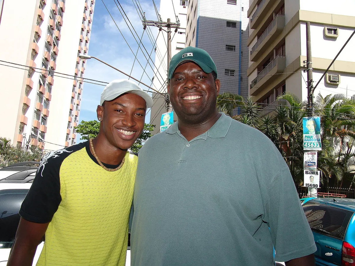 Thiaguinho e Péricles, quando integravam o Exaltasamba, em 2003