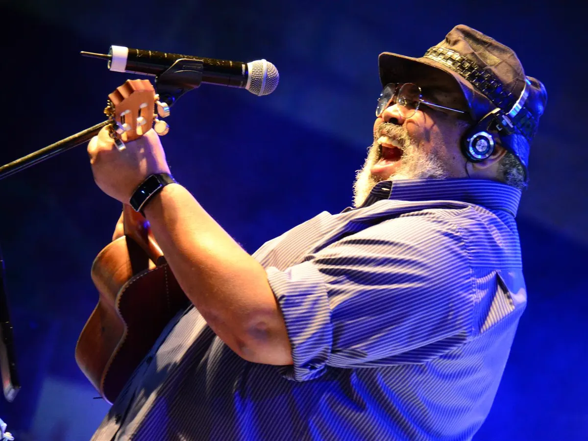 Jorge Aragão em show em Votuporanga (SP), em 2014
